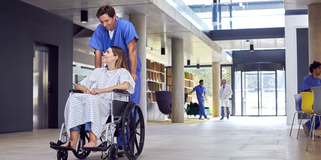 القدرة على تقديم الخدمة داخل مقر المنشأة